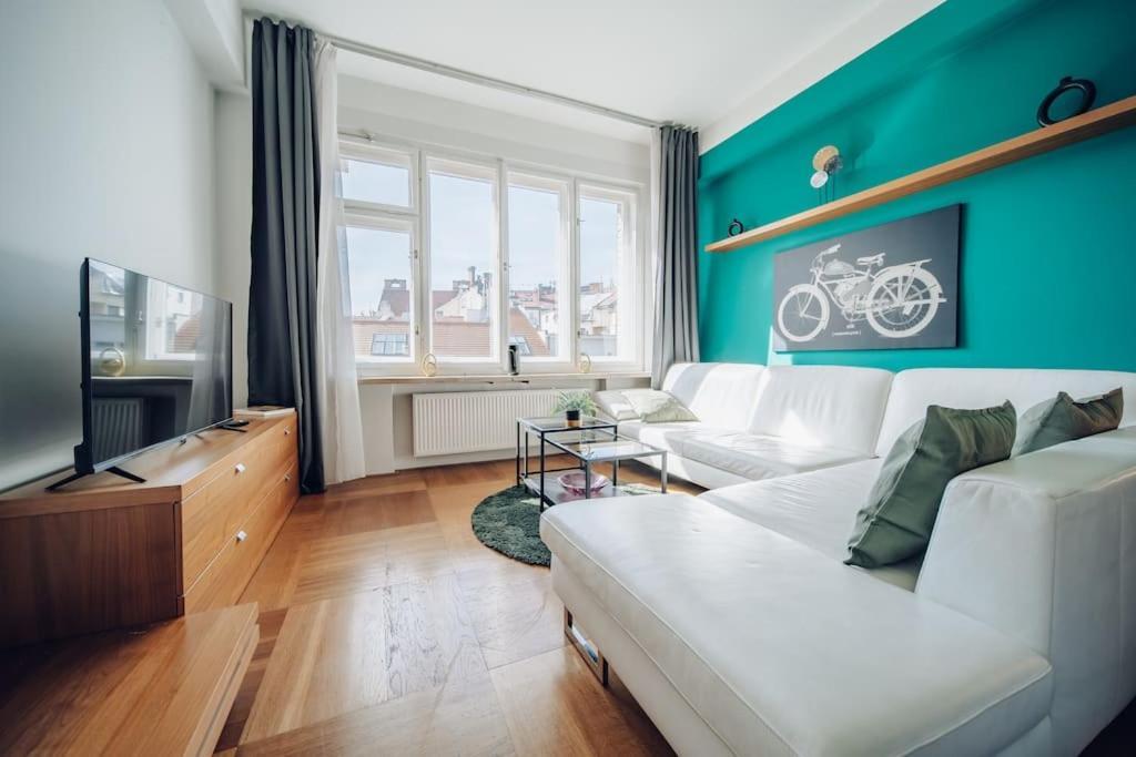 Downtown 2Bd Riverside Apartment Near Dancing House 프라하 외부 사진